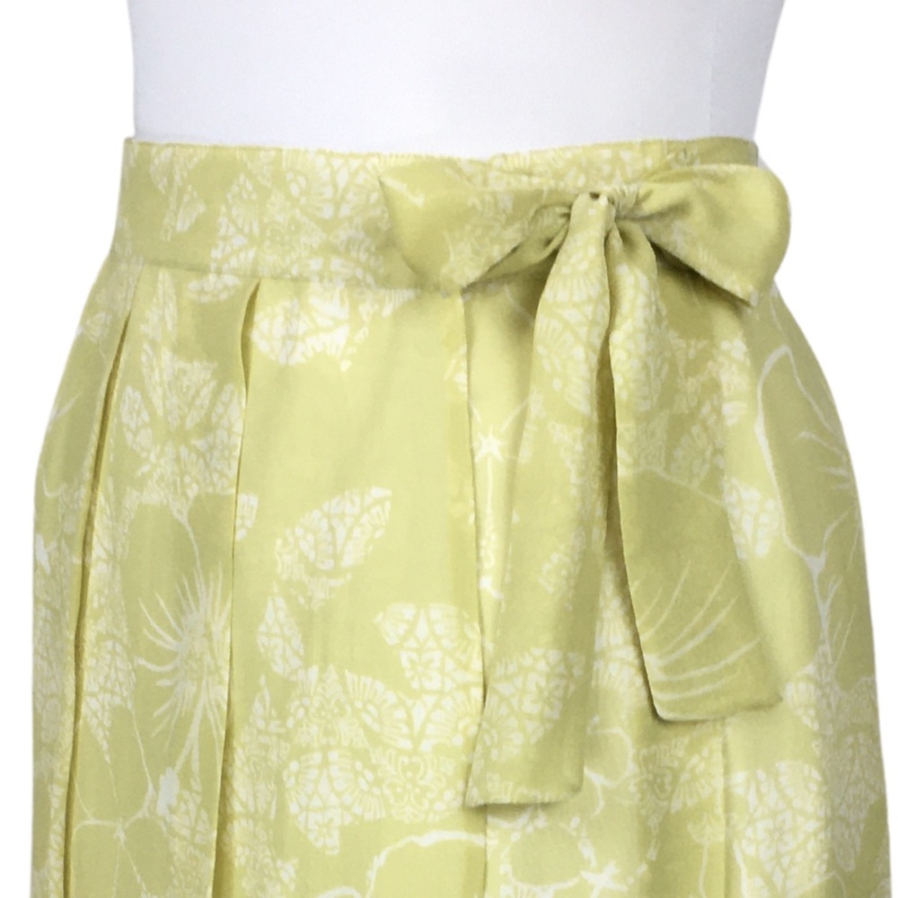 TOMMY BAHAMA Vintage Silk Pleated Floral Tropical Hawaiian Wrap Mini Skirt 4 - Picture 5 of 15